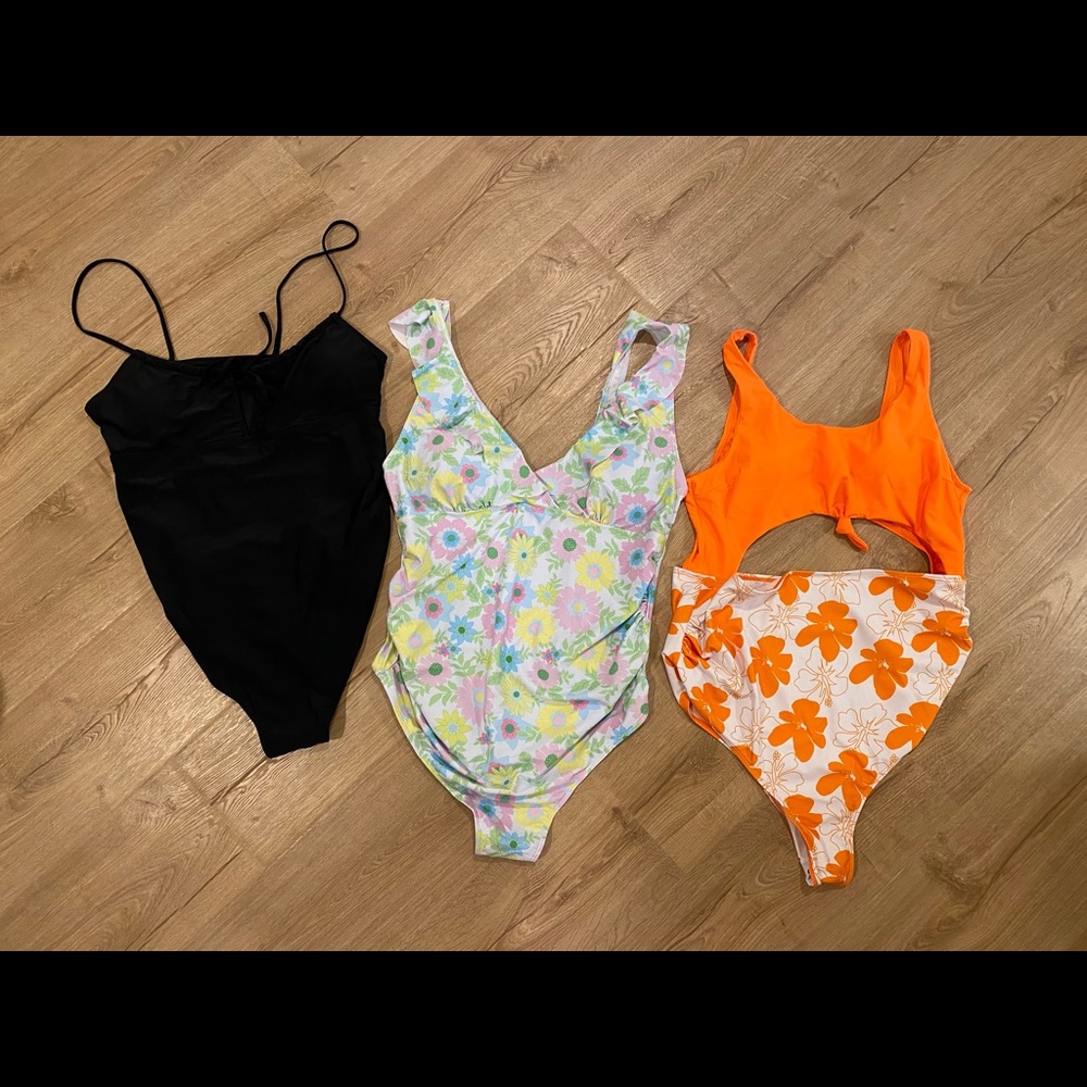 Maternity bathing suits